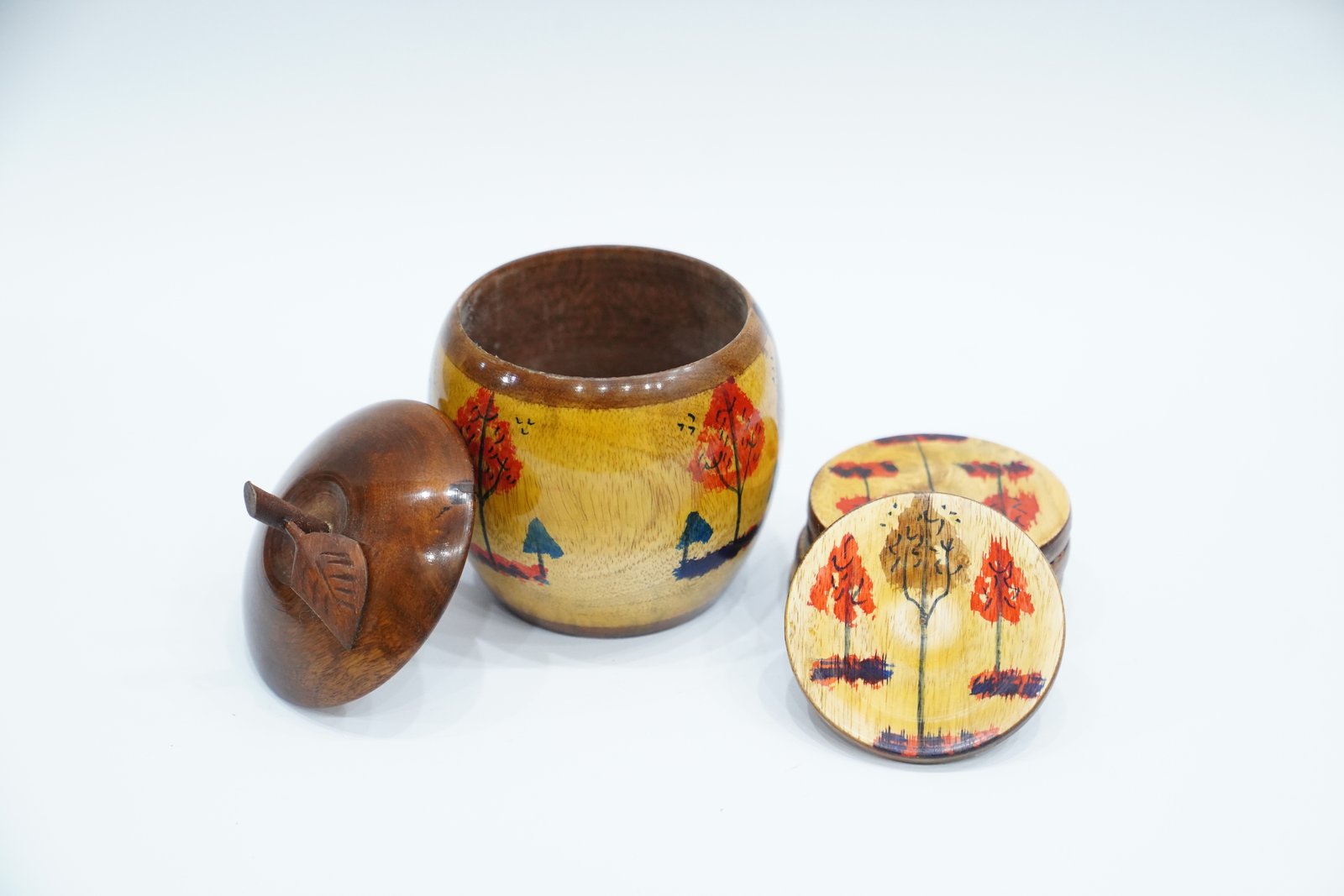 Apple-Shaped Wooden Tea Coaster – Stylish & Eco-Friendly - Image 4