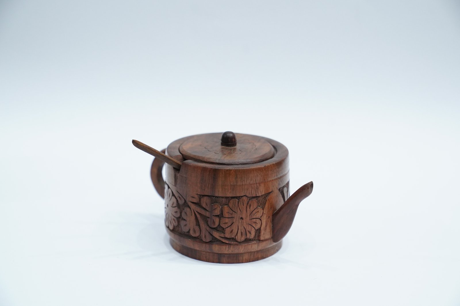 Hand-Carved Wooden Tea Set – Artisanal Craftsmanship for Your Tea Ritual