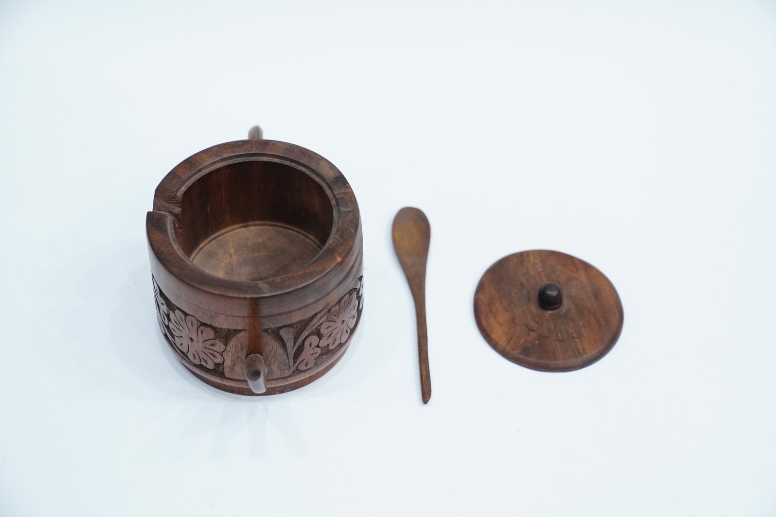 Hand-Carved Wooden Tea Set – Artisanal Craftsmanship for Your Tea Ritual - Image 3
