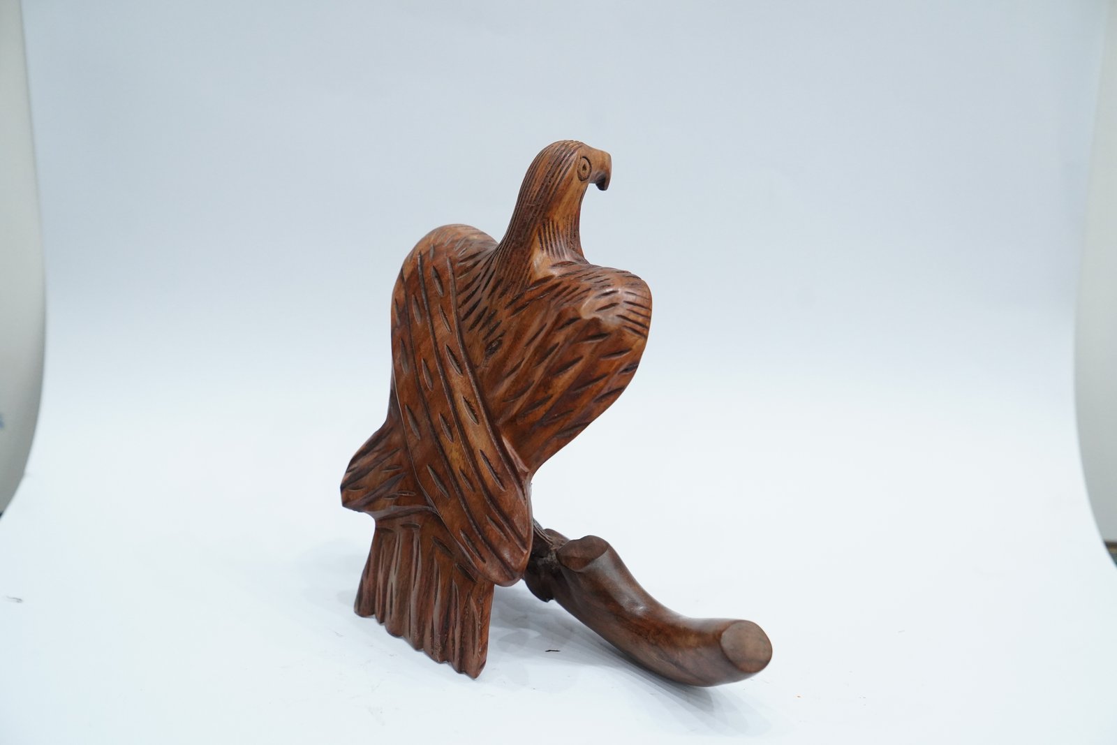 Handcrafted Wooden Eagle – A Majestic Symbol of Freedom