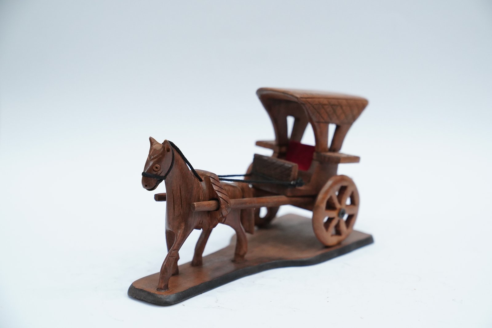 Wooden Horse Baghi – A Majestic Blend of Art and Tradition