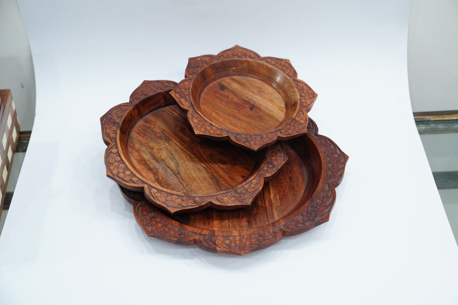 Stylish Wooden Tray Set – A Touch of Elegance for Every Occasion - Image 4