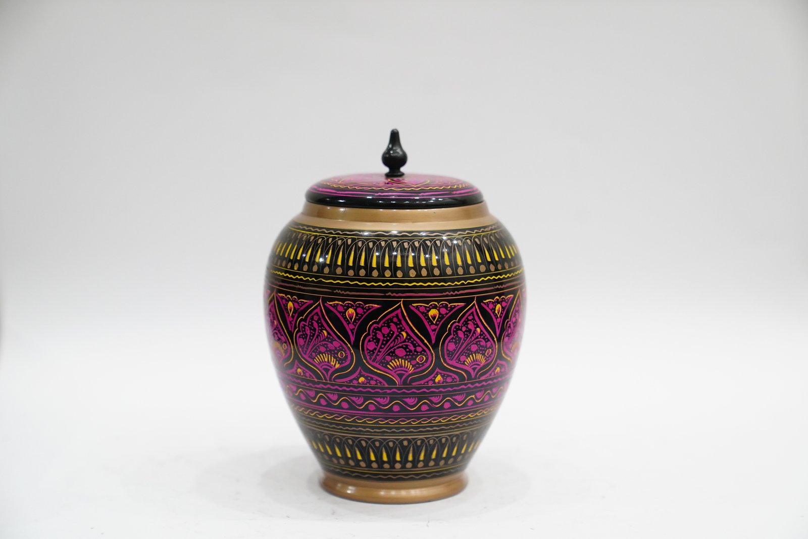 Handcrafted Wooden Candy Jar – A Sweet Touch of Elegance